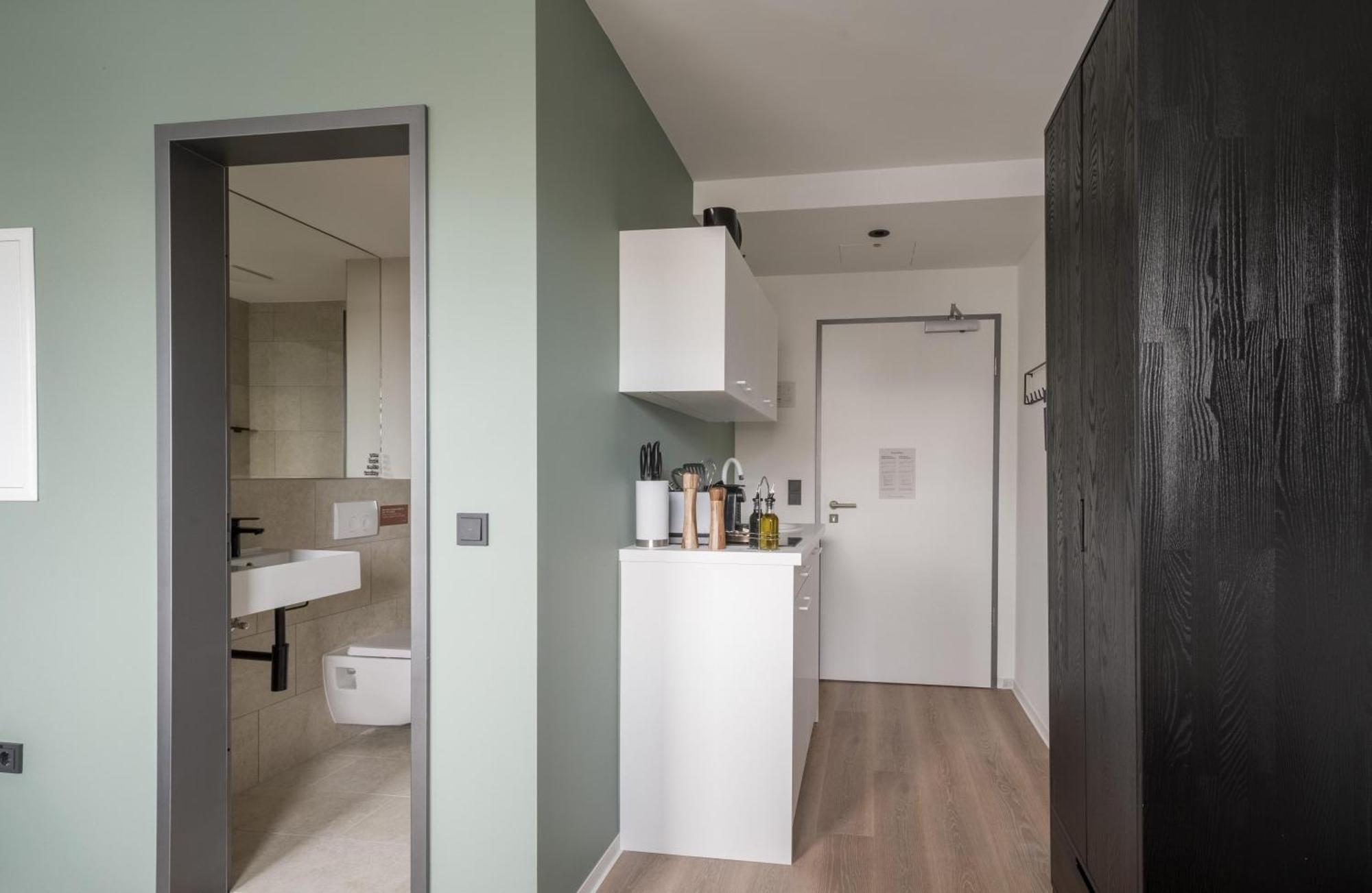 Limehome Saarbruecken Berliner Promenade الغرفة الصورة