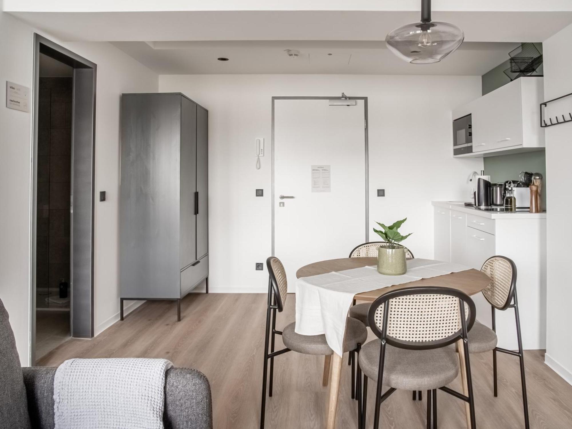 Limehome Saarbruecken Berliner Promenade الغرفة الصورة